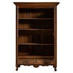 Armoire en noyer de style néo-Renaissance française, Circa 1840