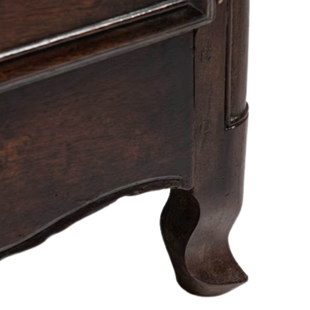 Buffet vitrine ancien en noyer datant des années 1800