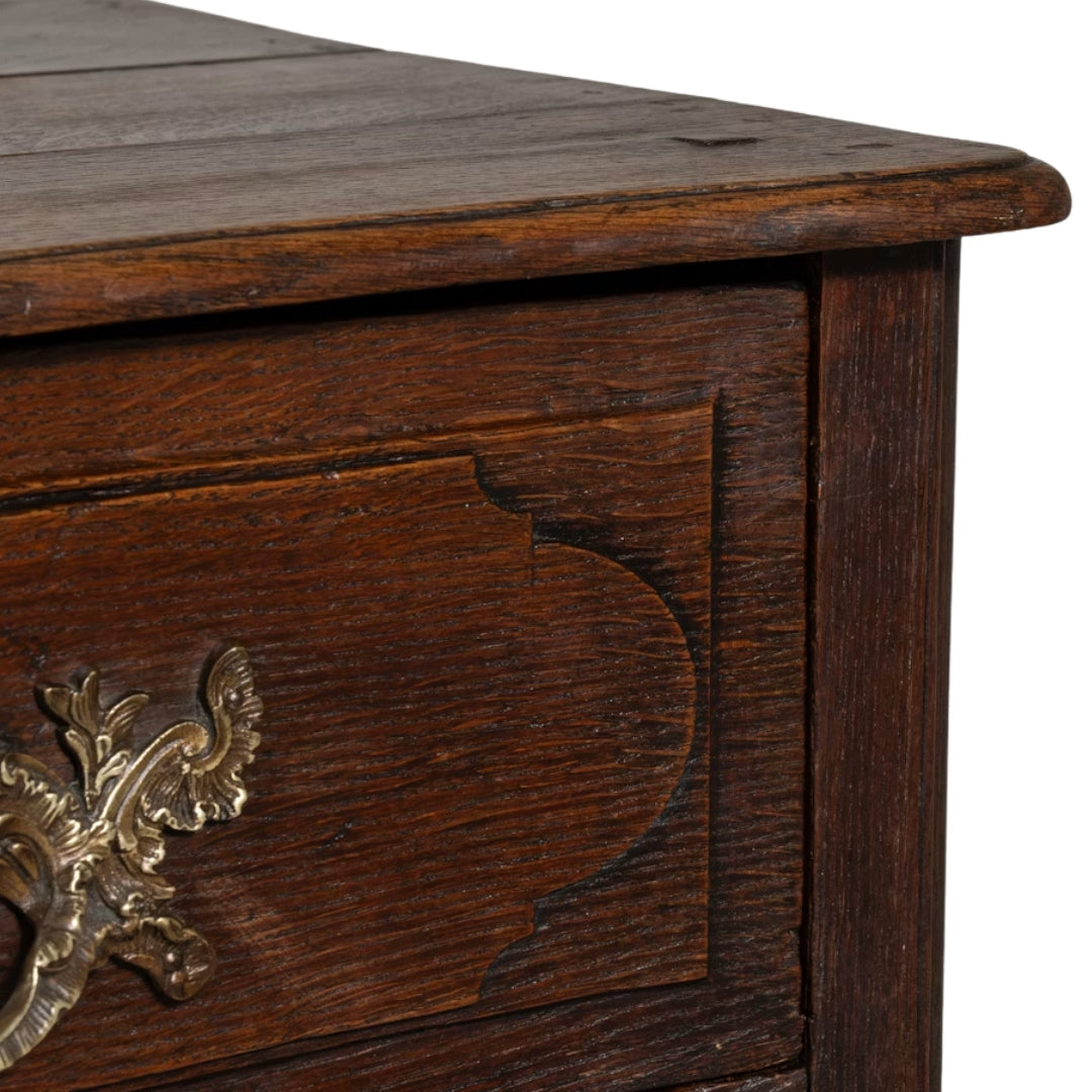 Commode sauteuse en noyer de style provençal, Château Provence, vers 1800
