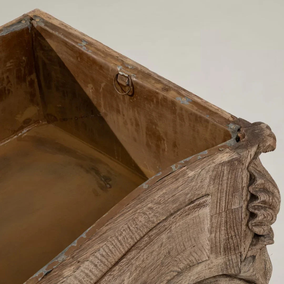 Console en bois sculpté, héritage familial, vers 1840