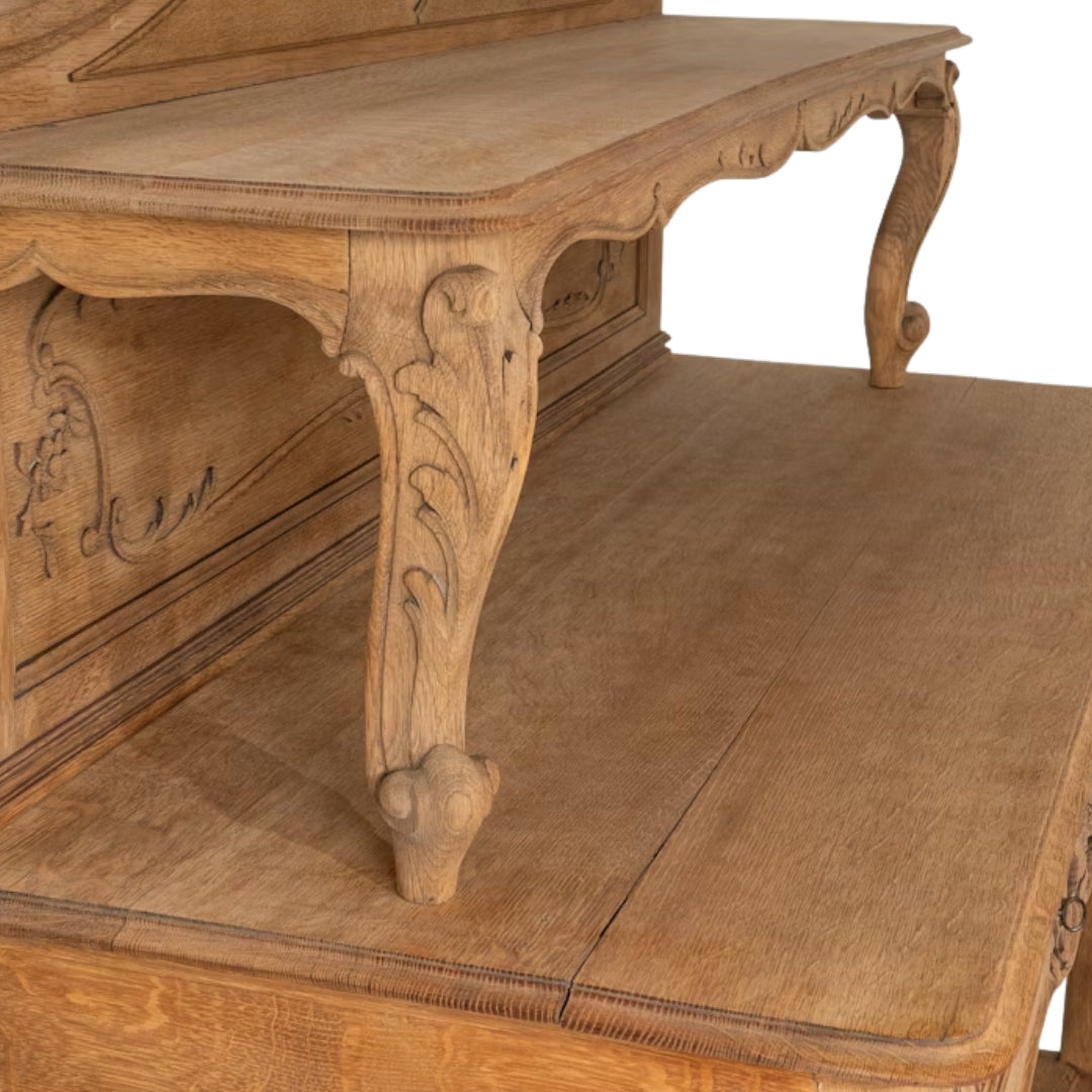 Buffet Louis français richement sculpté, vers 1860