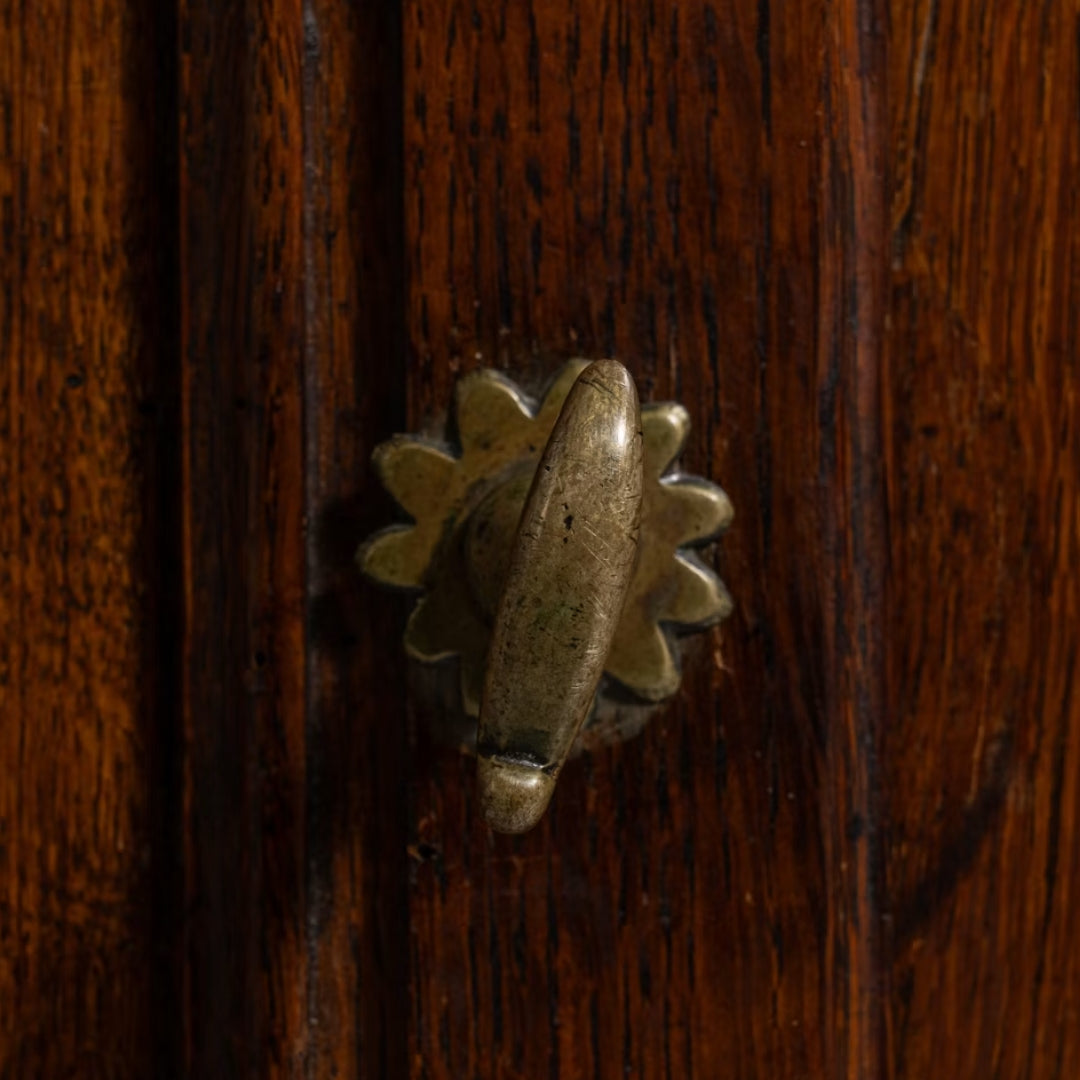 Meuble d'appoint en noyer, style domaine français, Circa 1860