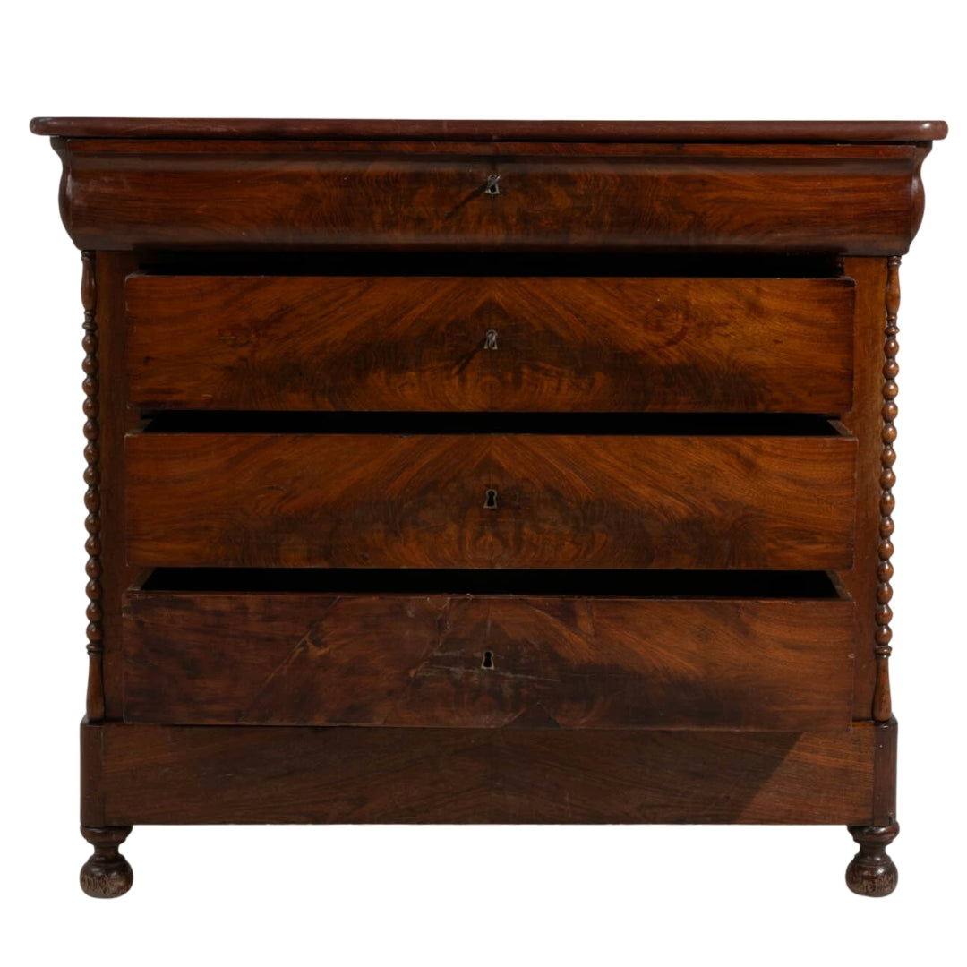 Commode française en noyer, circa 1870