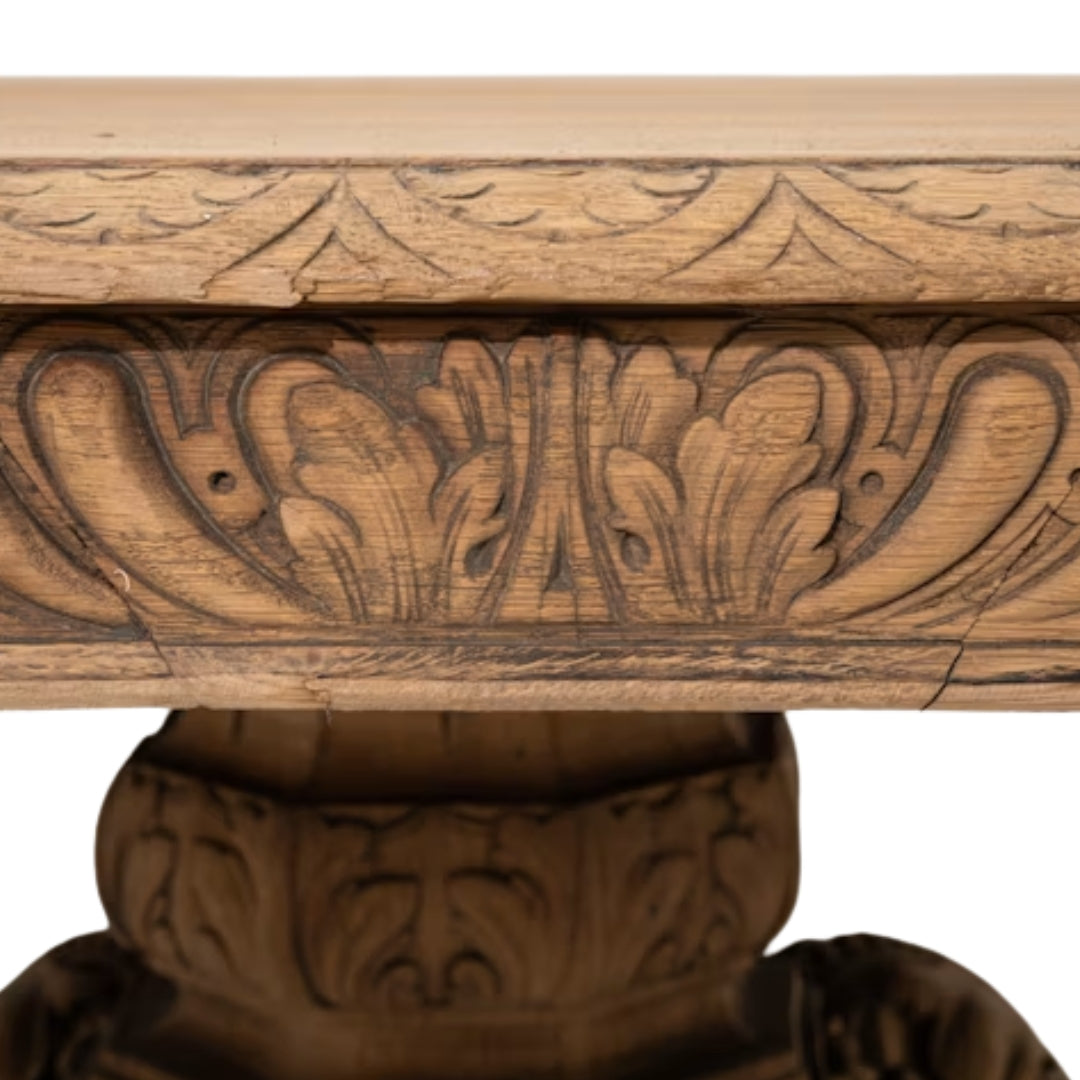 Grande table de salle à manger piédestal en chêne sculpté du Château, vers 1880