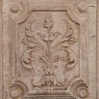 Vitrine en chêne sculpté de style ancien, Circa 1880