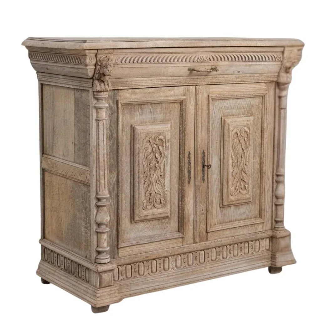 Meuble d'appoint en bois sculpté orné, Circa 1900