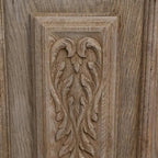 Meuble d'appoint en bois sculpté orné, Circa 1900