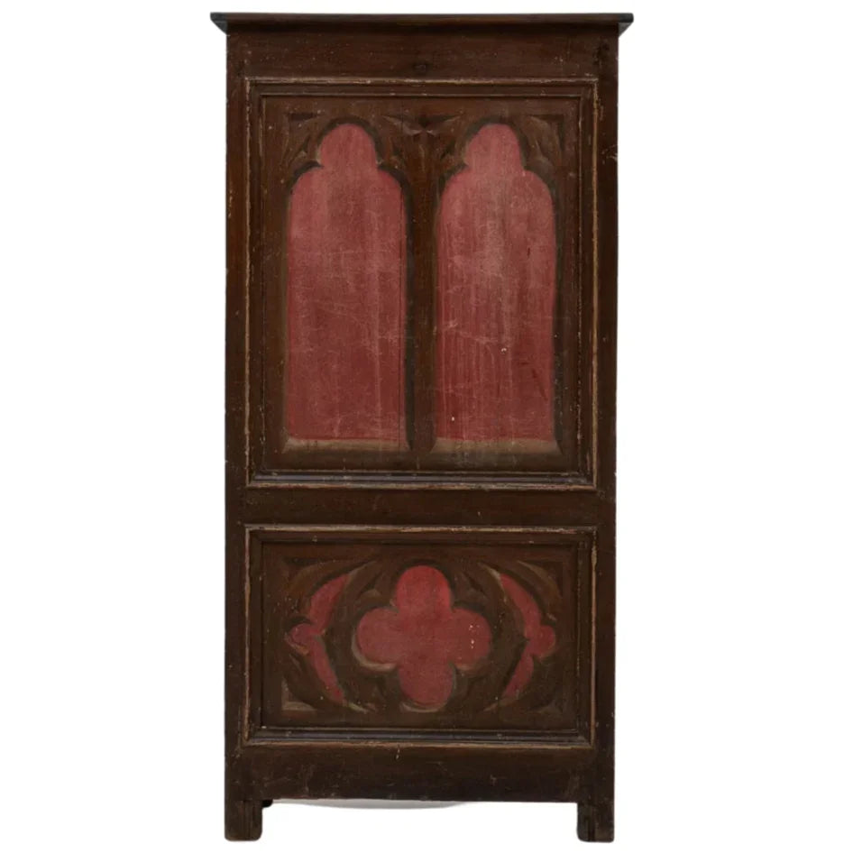 Petit Cabinet Néo-Gothique à Motifs de Quatre-feuilles, Circa 1900