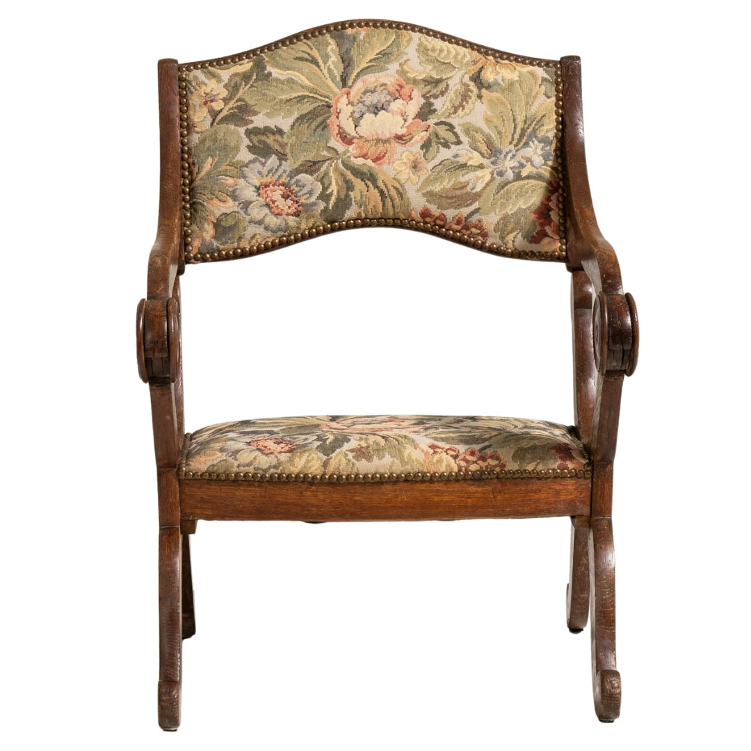 Fauteuil Régence à tapisserie florale, Circa 1860