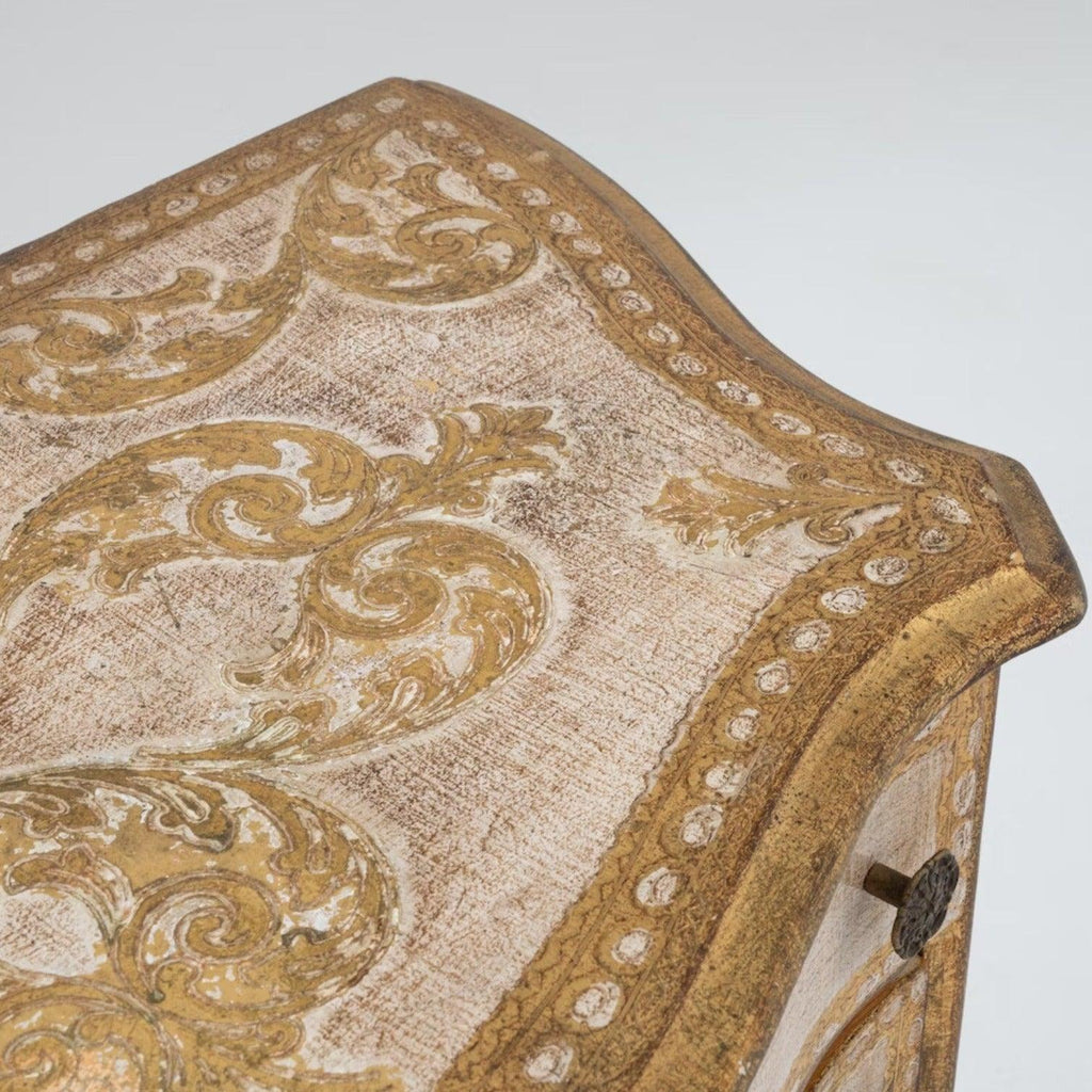 Coffre de style Renaissance italienne vintage